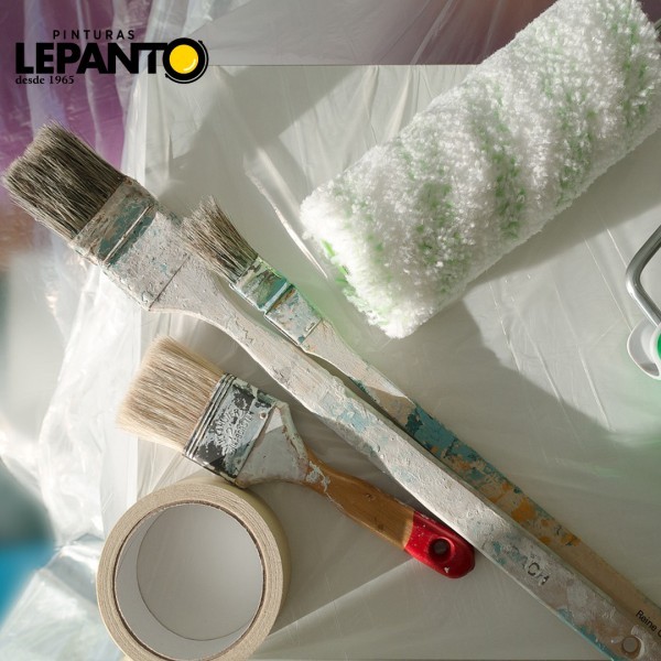 ¿Cuándo utilizar brocha, rodillo o spray en tus trabajos de pintura doméstica? ✨